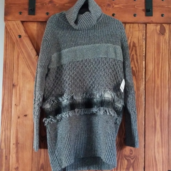Turtle neck sweater - Picture 1 of 3